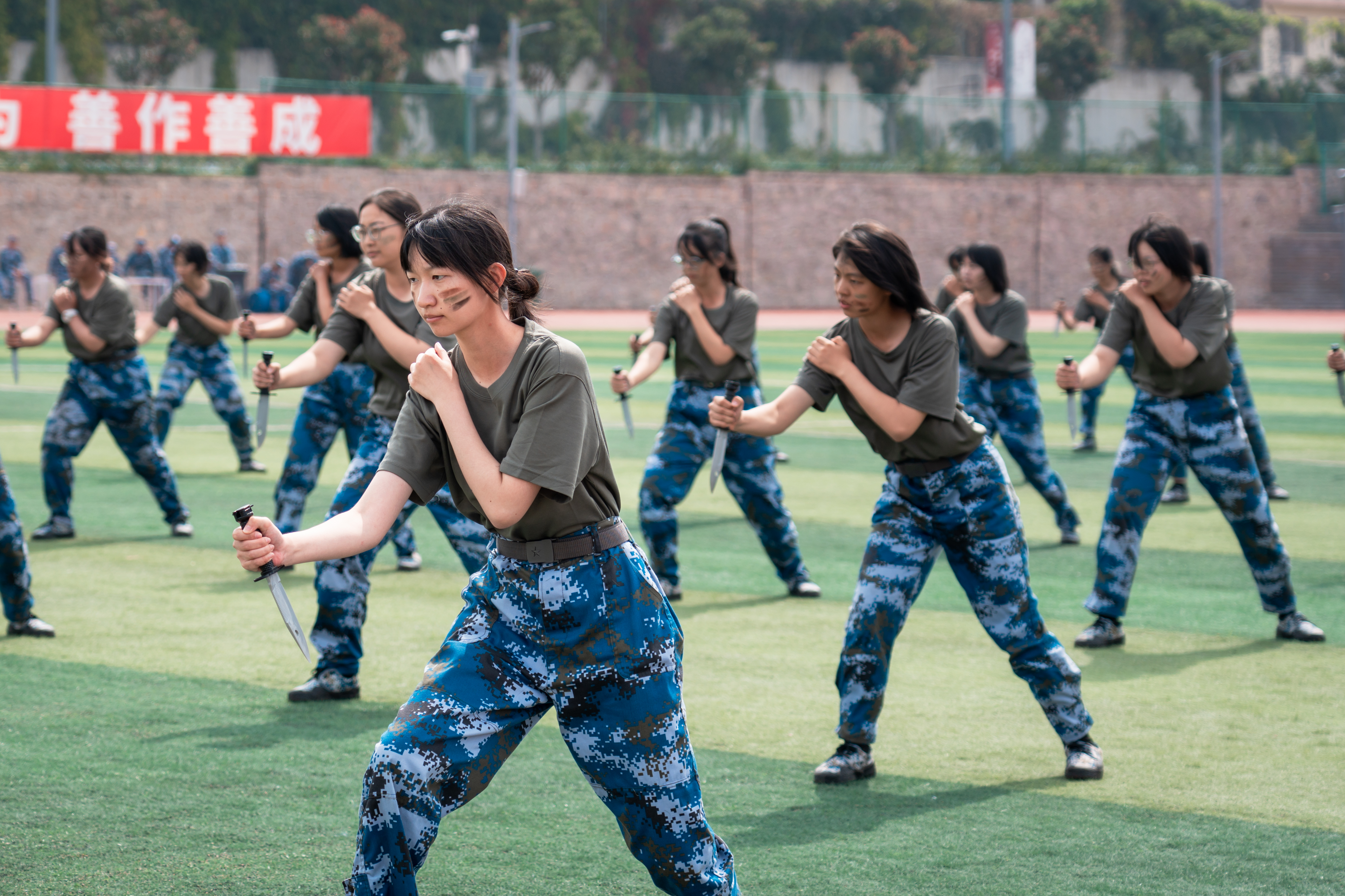 匕首操.jpg